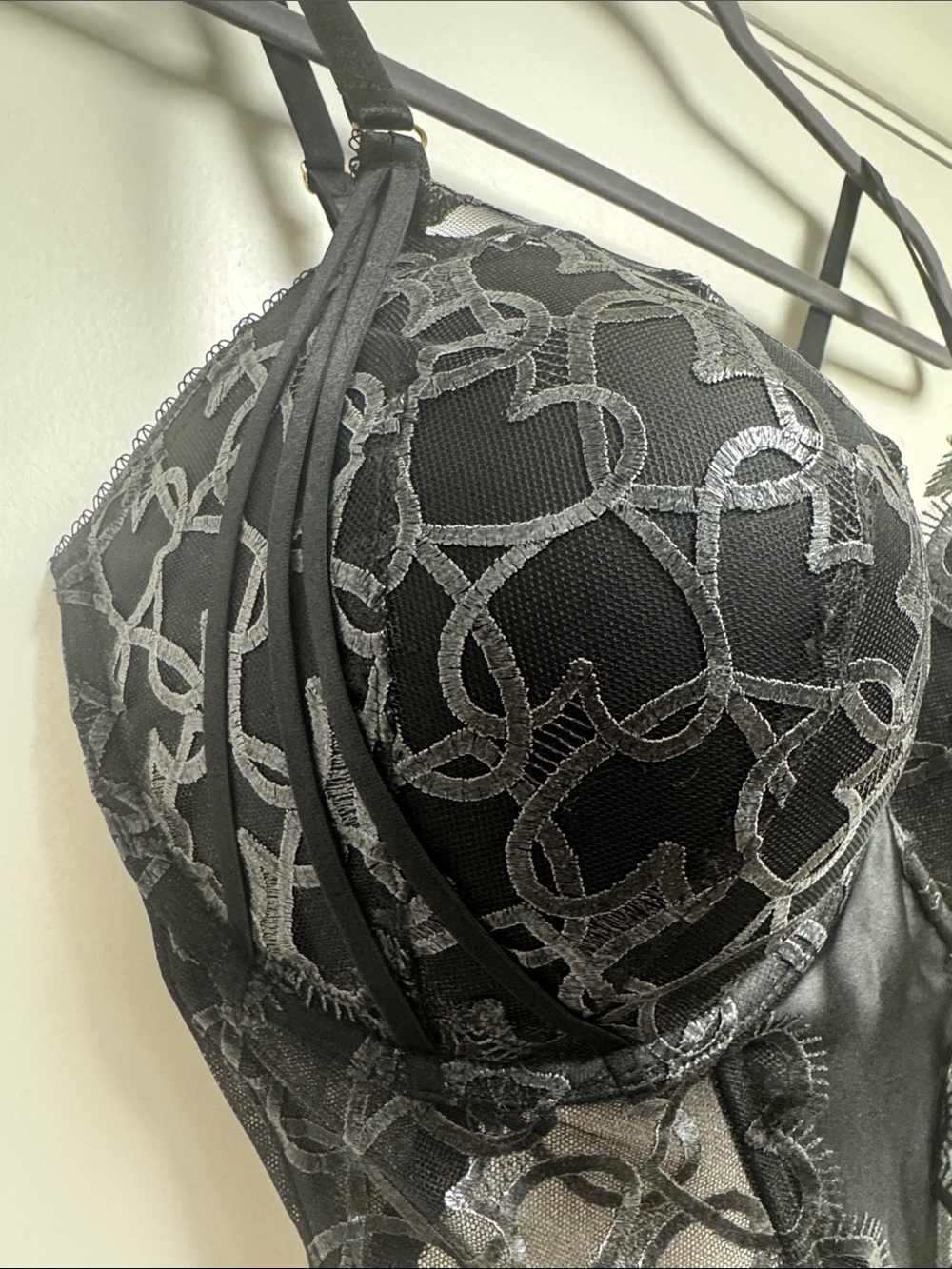 Victoria's Secret Very Sexy Push-Up Black Corset Bra Top w/ Hearts Sheer Lace - Picture 2 of 7